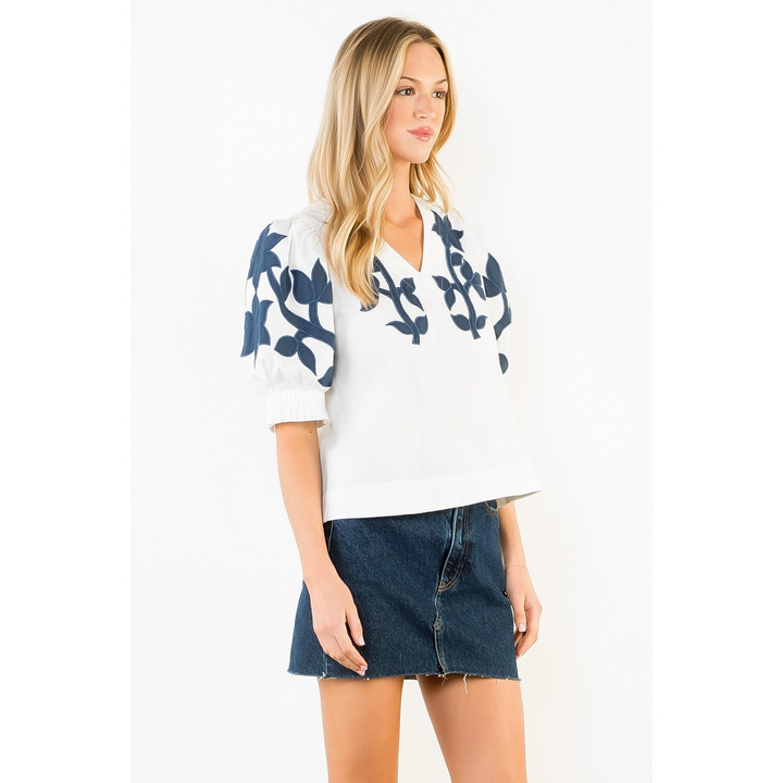 EMBROIDERED PUFF SLEEVE TOP