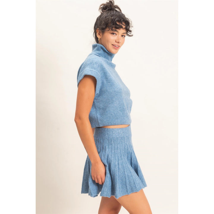 TURTLENECK CROP TOP &amp; PLEATED SKIRT SET