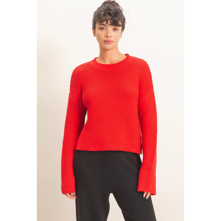 TEXTURED KNIT CREW NECK SWEATER