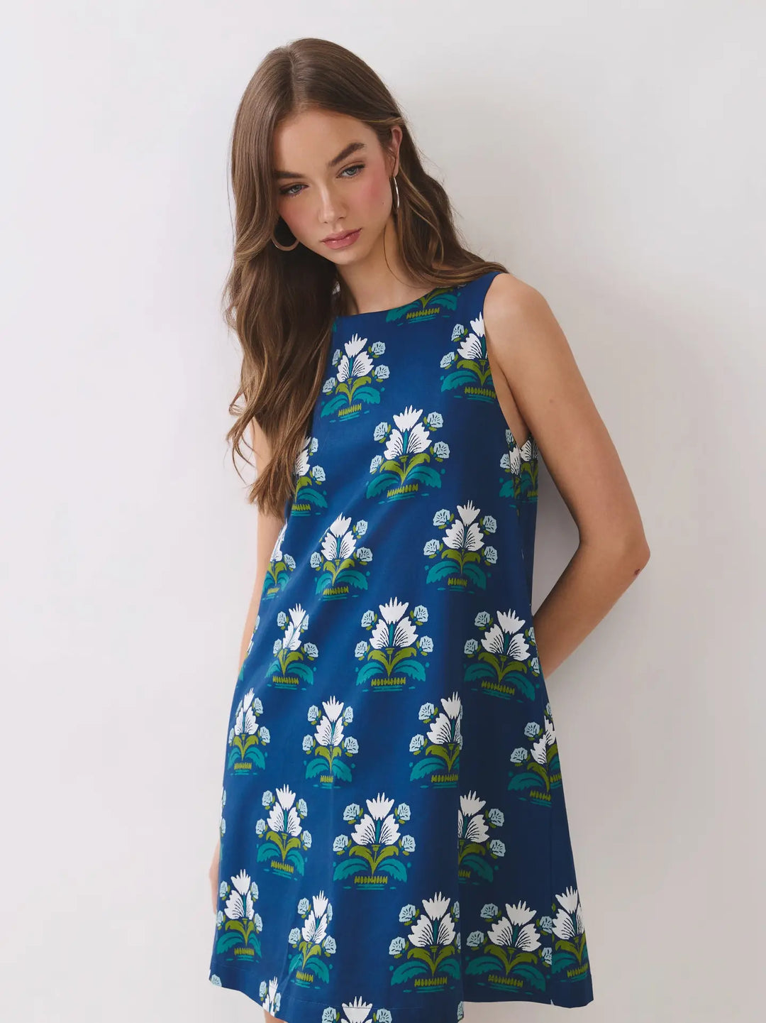 FLORAL PRINT BOW BACK SHIFT DRESS