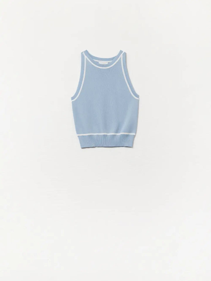 SLEEVELESS SWEATER