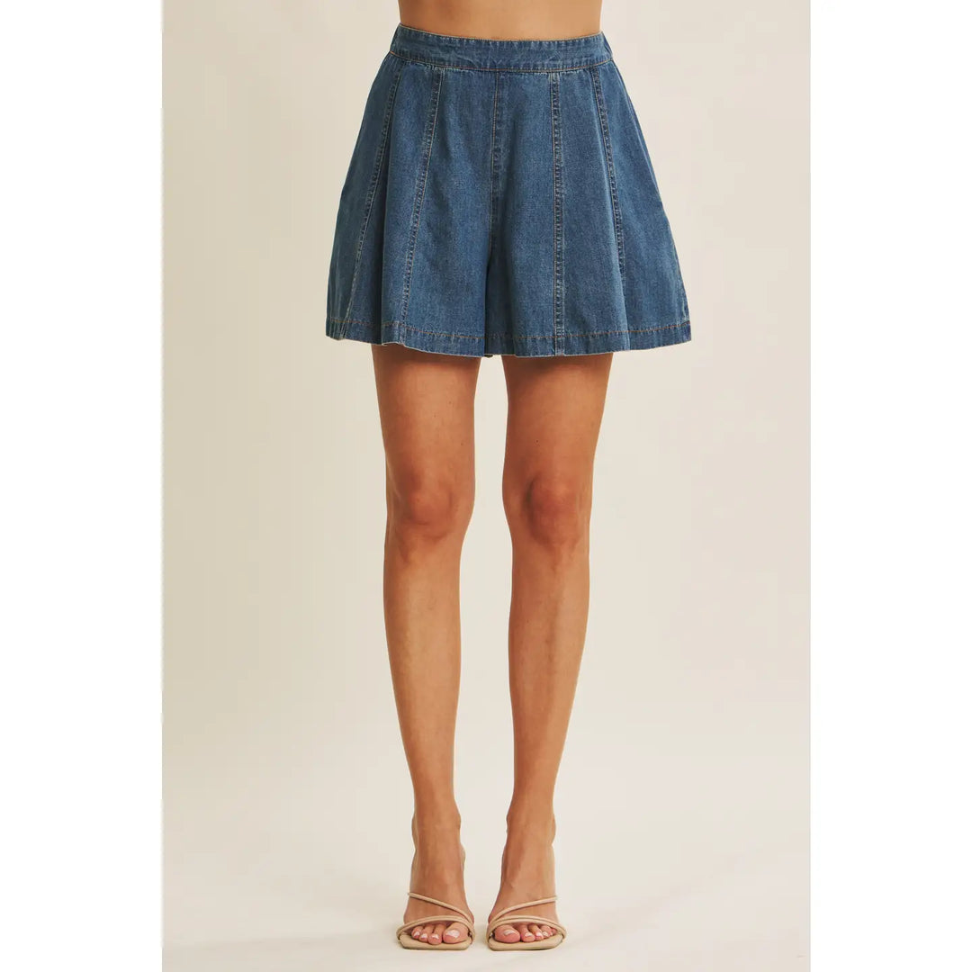 DENIM WASHED FLARED SHORTS