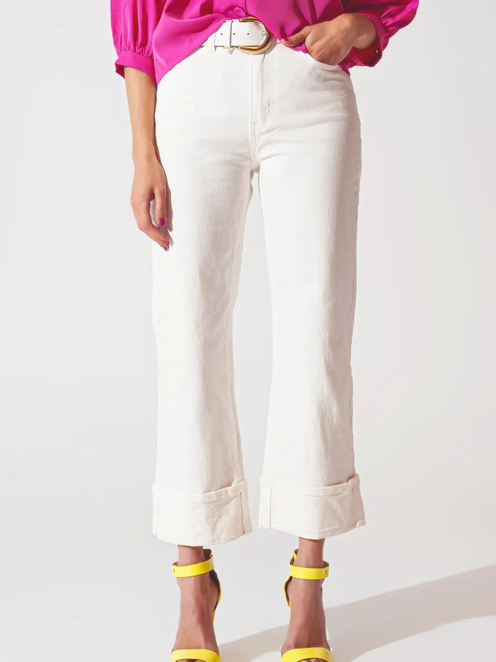 STRAIGHT LEG JEANS