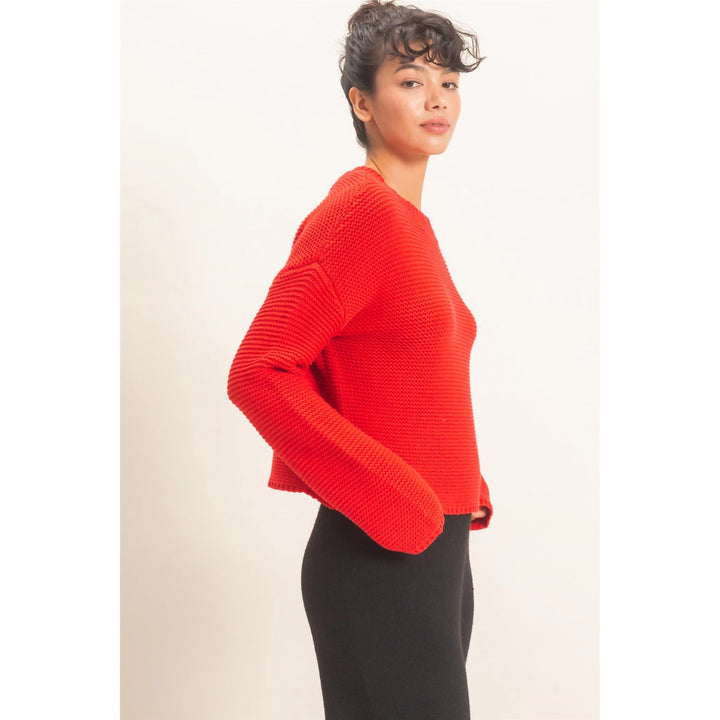 TEXTURED KNIT CREW NECK SWEATER