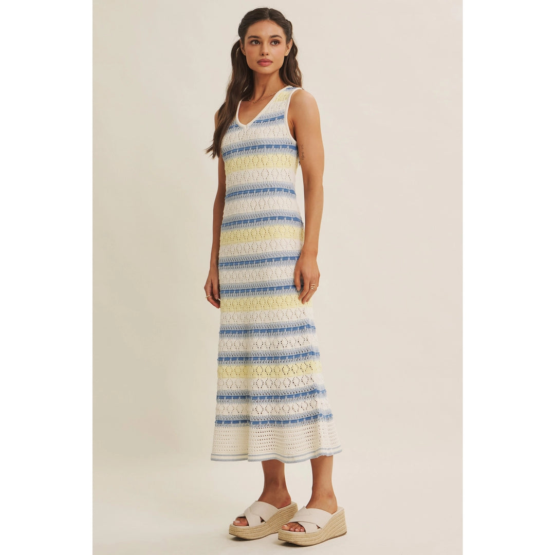 RETRO-INSPIRED CROCHET SWEATER MIDI DRESS