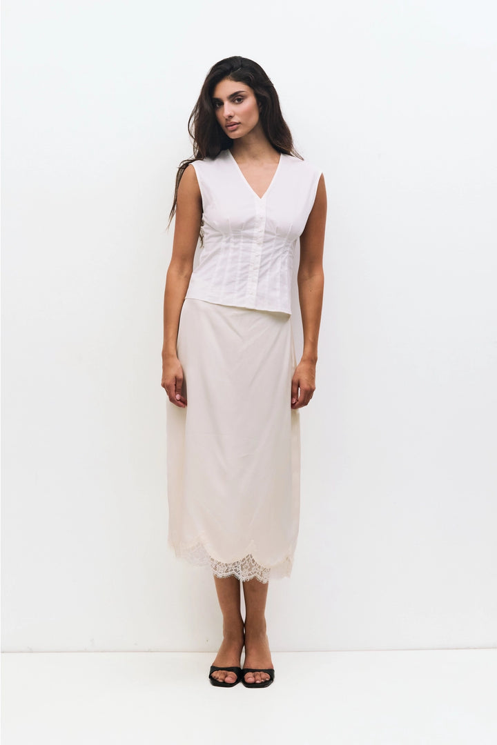 THE VICKY TOP