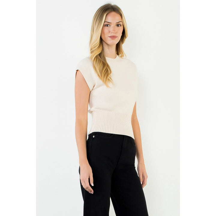 SLEEVELESS SWEATER TOP