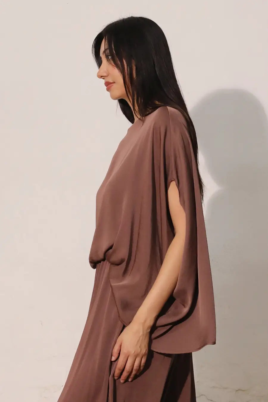 WASHED POLY SILK BOAT NECK CAFTAN TOP