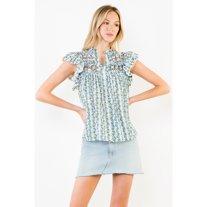 FLUTTER SLEEVE FLORAL PATTERN V-NECK TOP