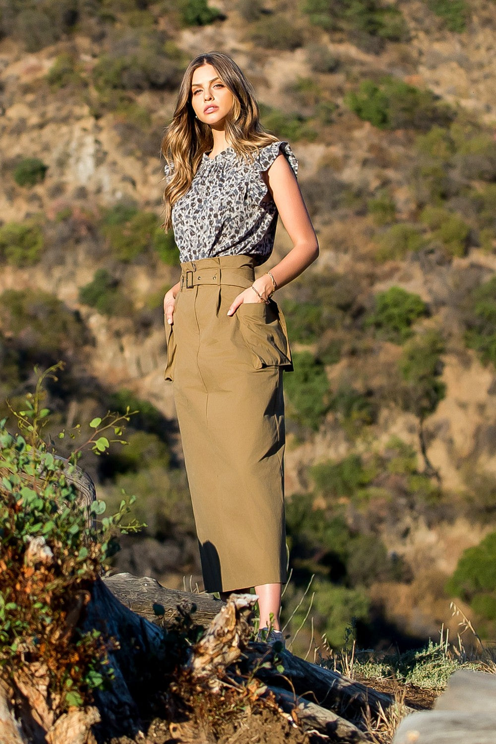 RUFFLE SLEEVE CHEETAH PRINT TOP
