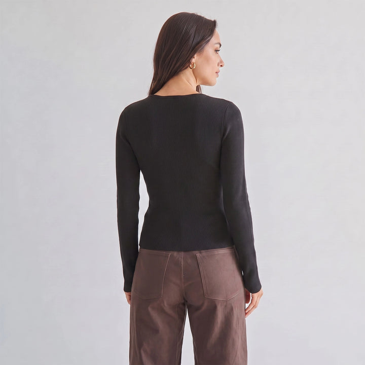 PLEATED SPLIT KNIT TOP