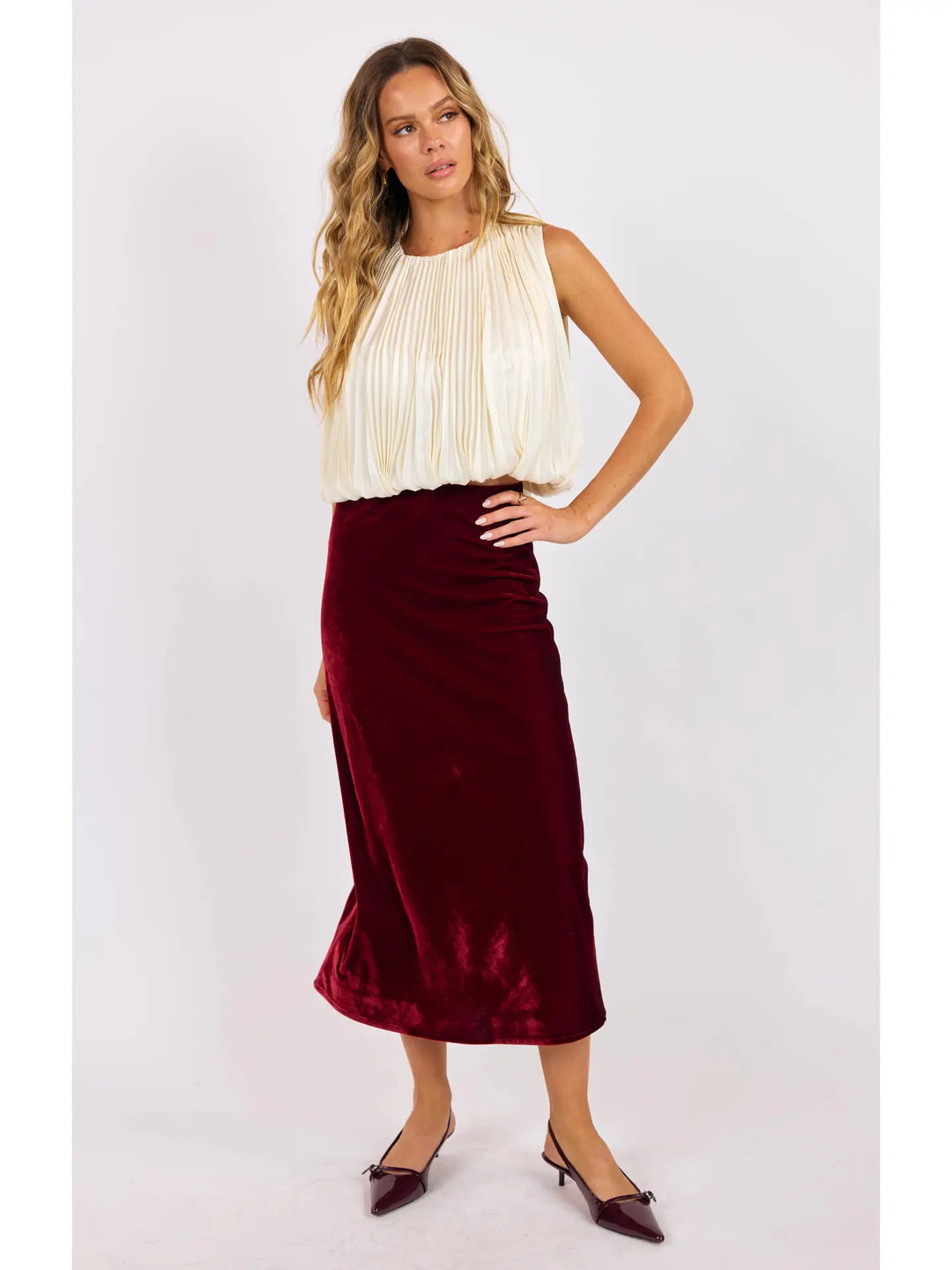 AMOUR PLEATED BUBBLE HEM TOP