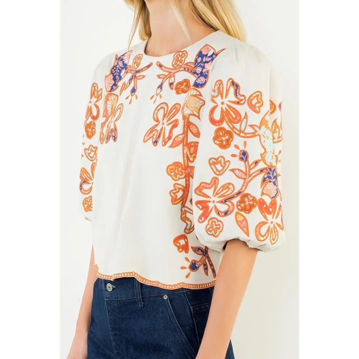 FLORAL EMBROIDERED PUFF SLEEVE TOP