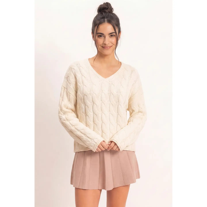 CABLE KNIT V-NECK SWEATER