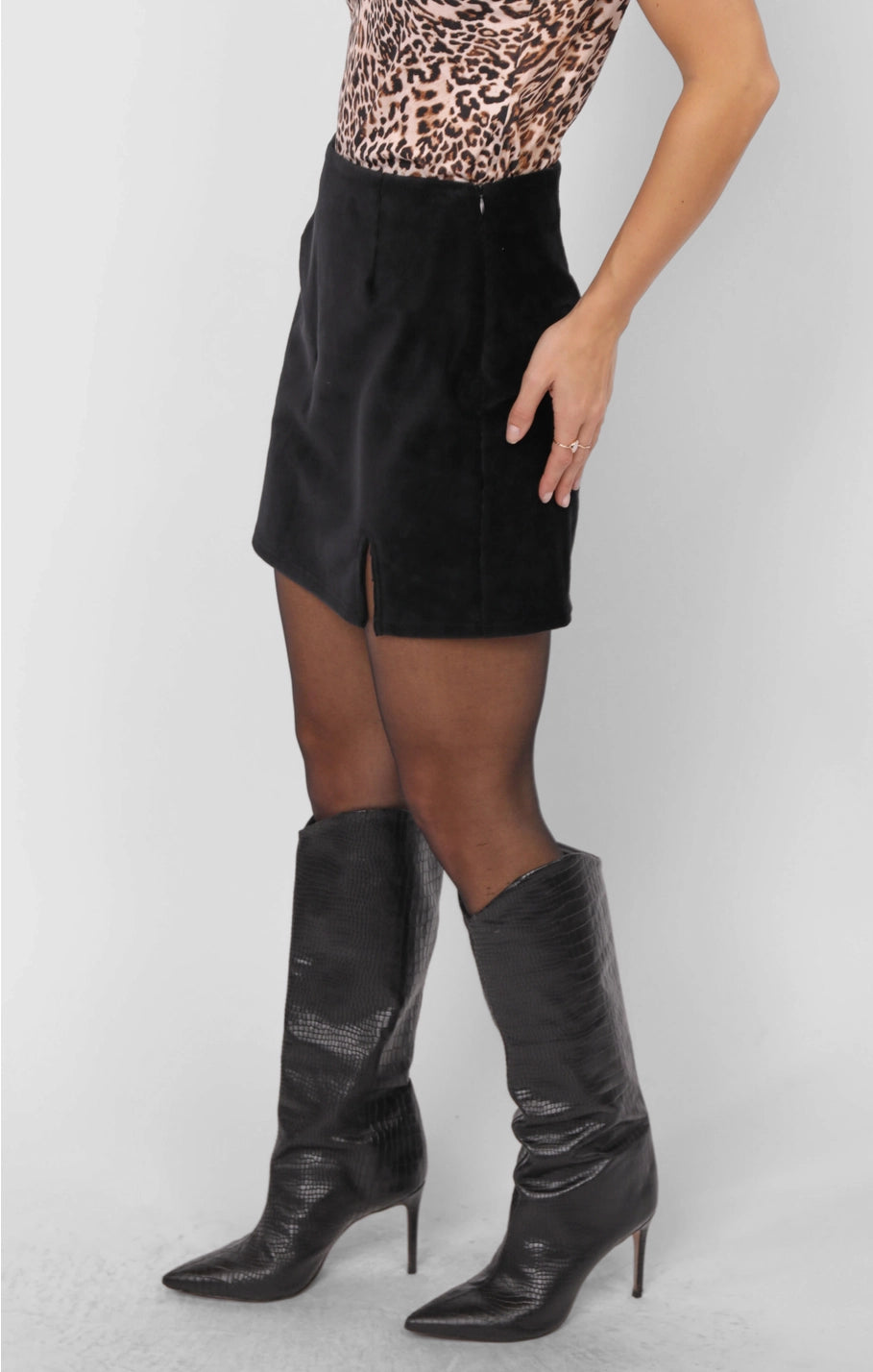 MORRISON MINI SKIRT WITH FRONT SLIT