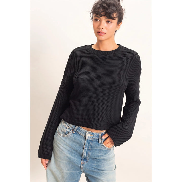 TEXTURED KNIT CREW NECK SWEATER
