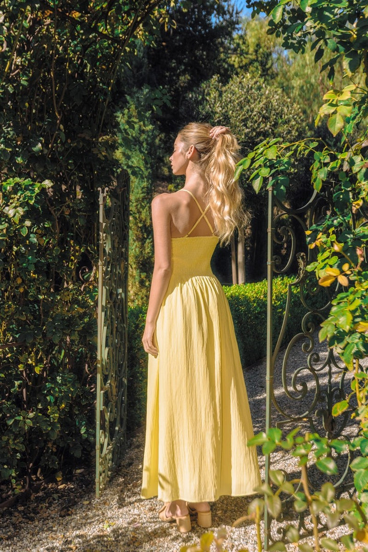 SCOOP NECK SMOCKED BODICE CRINKLE MAXI DRESS