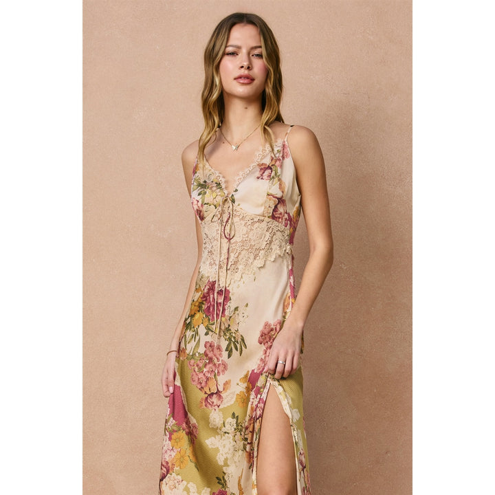 PATCHWORK FLORAL LACE DETAIL MAXI DRESS