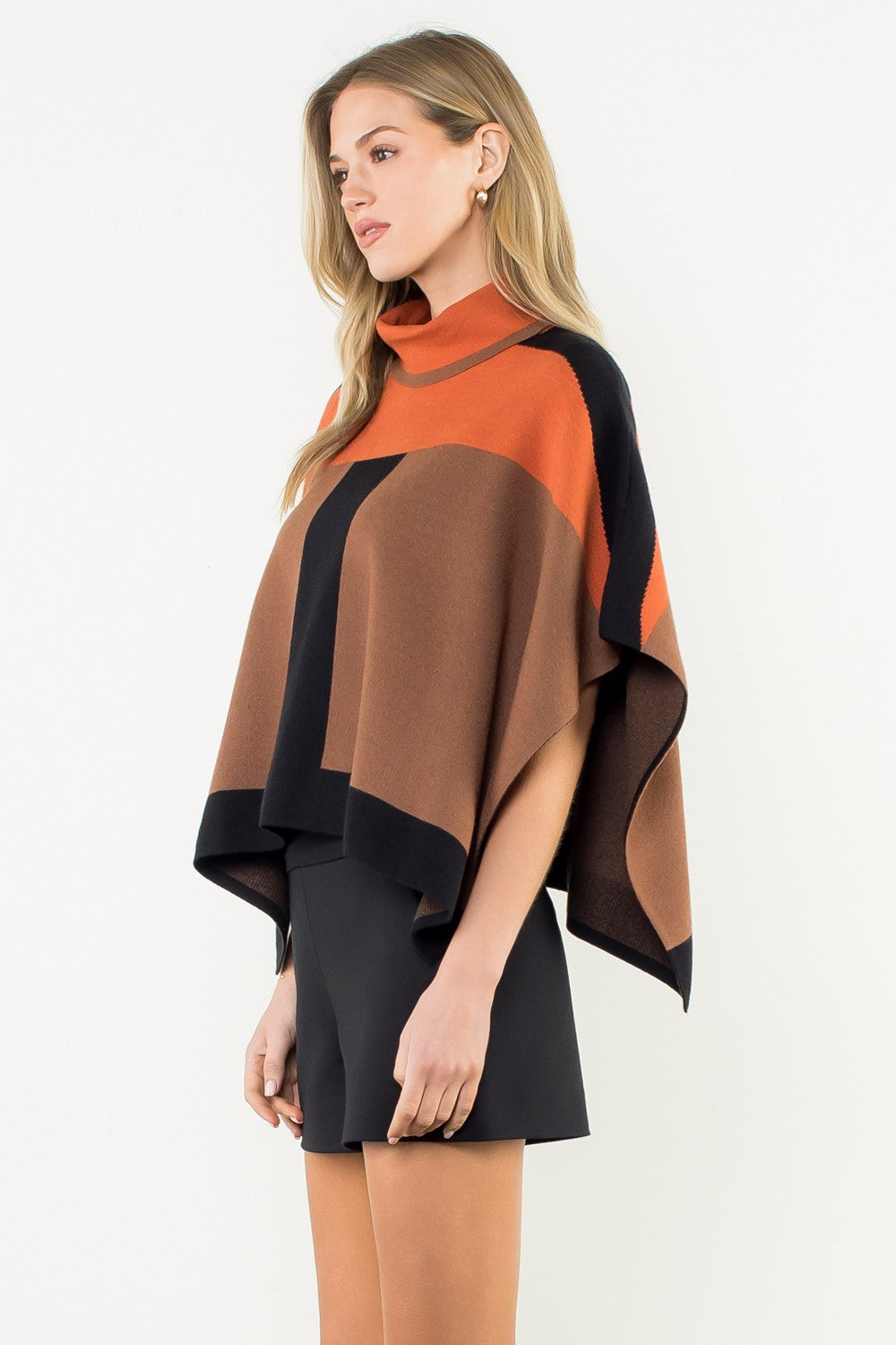COLORBLOCK TURTLENECK KNIT PONCHO