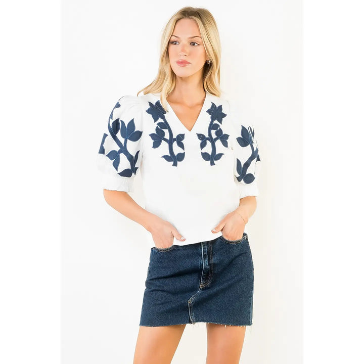 EMBROIDERED PUFF SLEEVE TOP