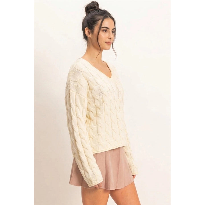 CABLE KNIT V-NECK SWEATER