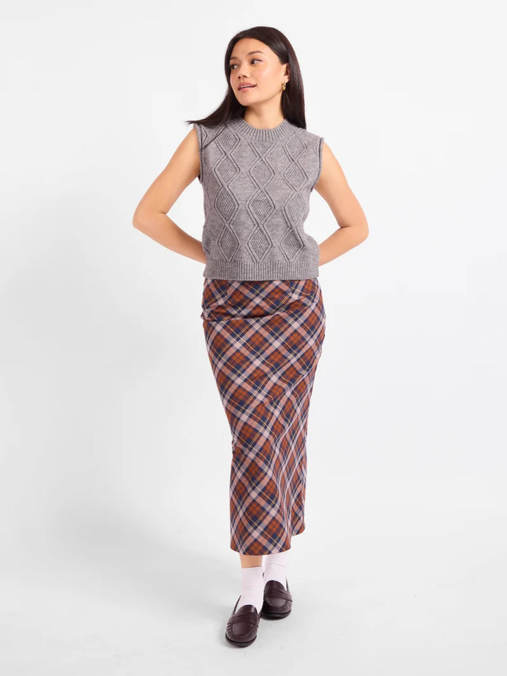 CAMPUS GIRL GEOMETRIC SWEATER VEST