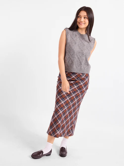 CAMPUS GIRL GEOMETRIC SWEATER VEST