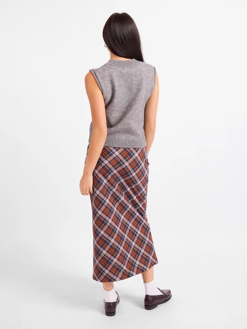 CAMPUS GIRL GEOMETRIC SWEATER VEST