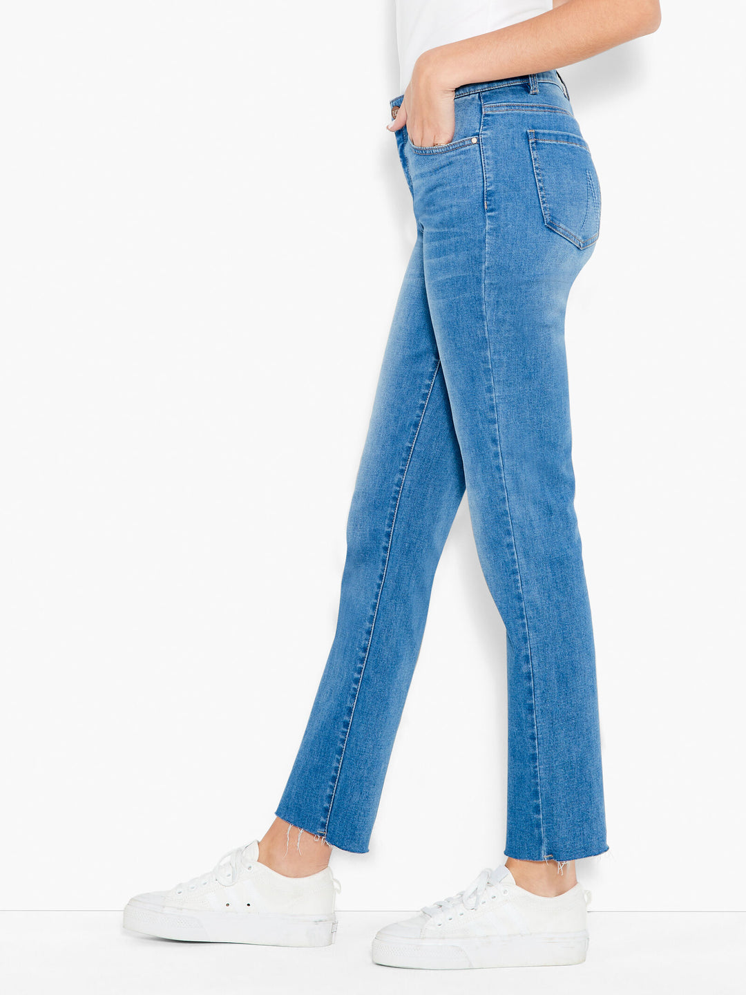 MID RISE STRAIGHT ANKLE JEANS