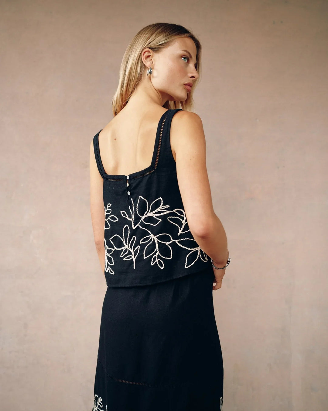 SQUARE NECK LADDER TRIM TOP