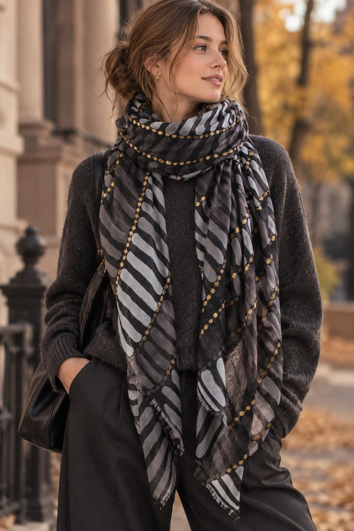 GEOMETRIC PRINT SCARF