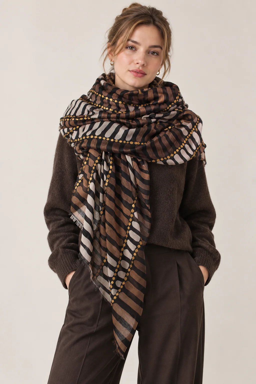GEOMETRIC PRINT SCARF