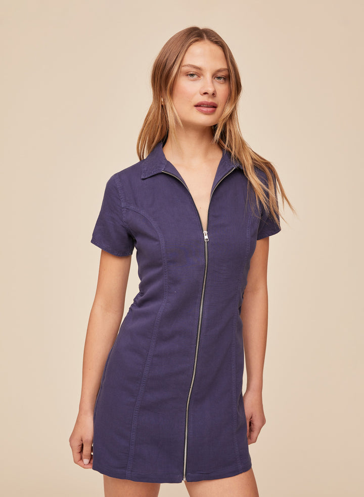 B60035-B71-302 - SHORT SLEEVE ZIP FRONT DRESS