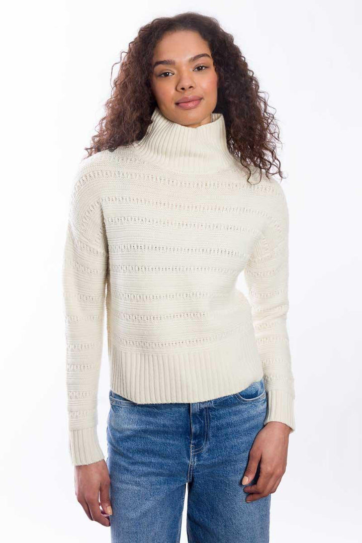 TEXTURED MOCK