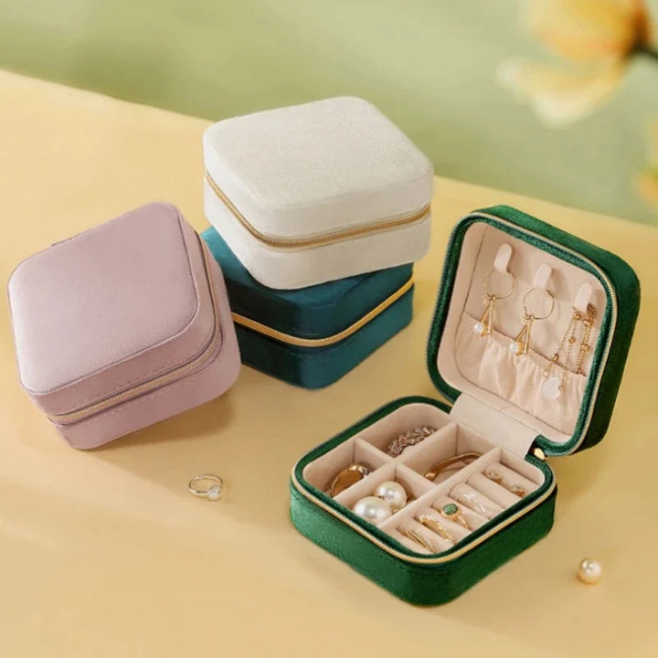 VELVET JEWELRY BOX