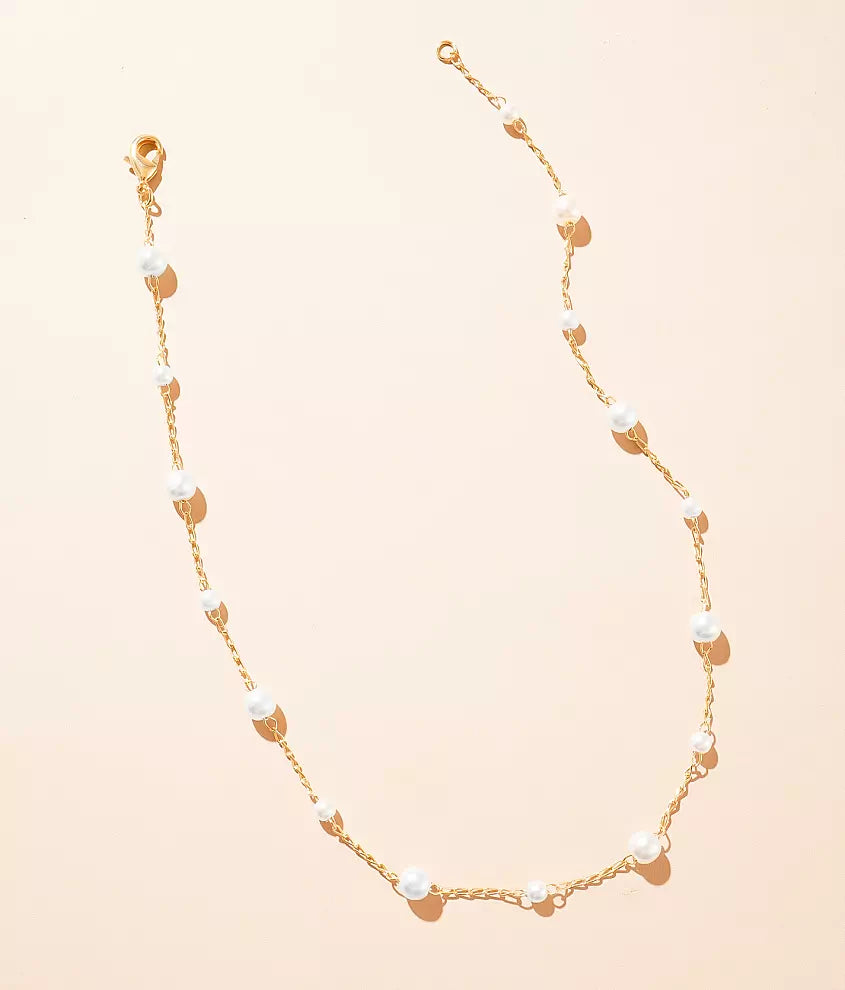 Mini Pearl Choker