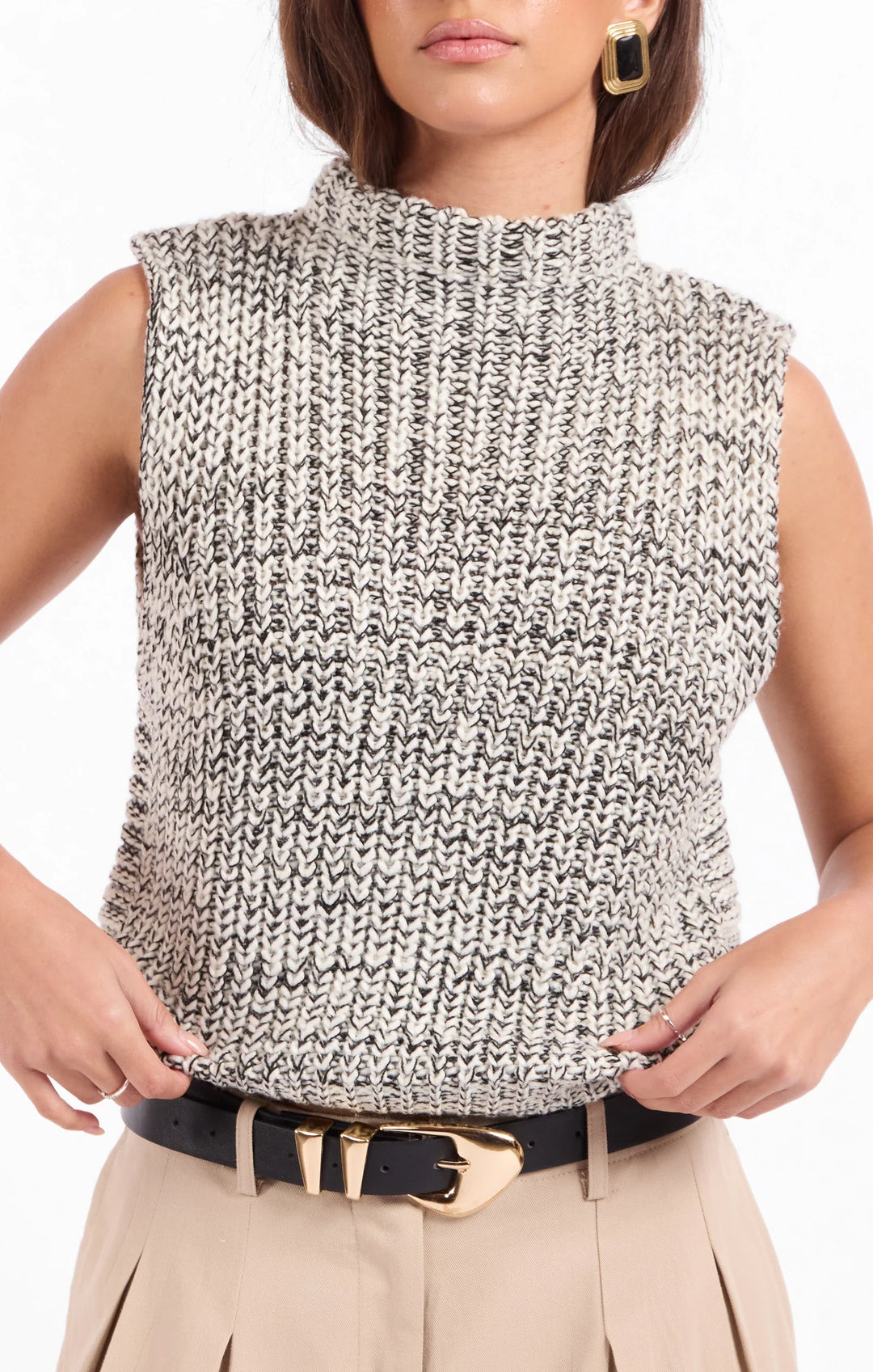 WILLIAMS SLEEVELESS SWEATER