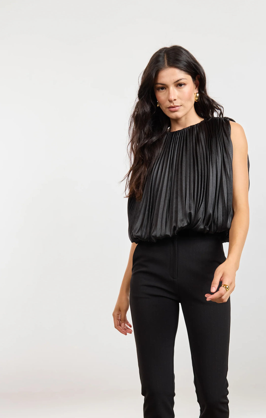 AMOUR PLEATED BUBBLE HEM TOP