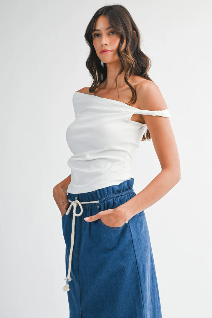 OFF SHOULDER TOP WITH TWISTED DETAIL
