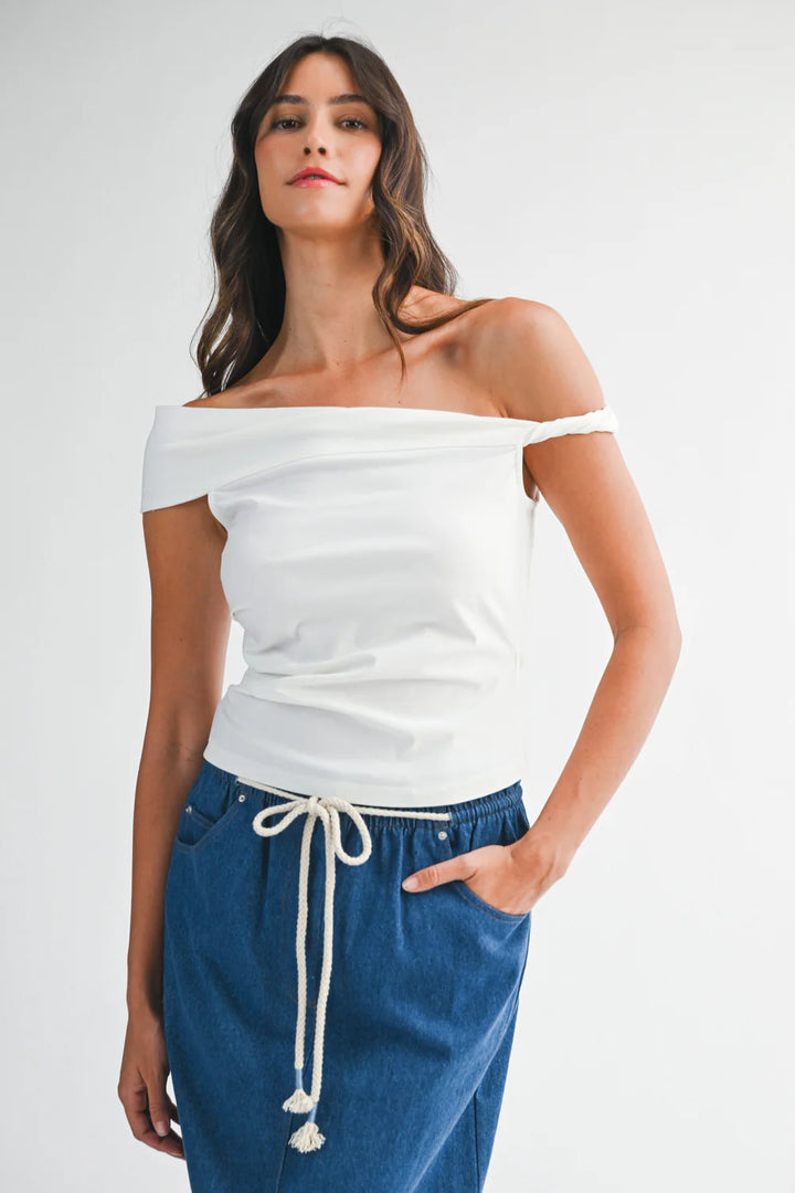 OFF SHOULDER TOP WITH TWISTED DETAIL