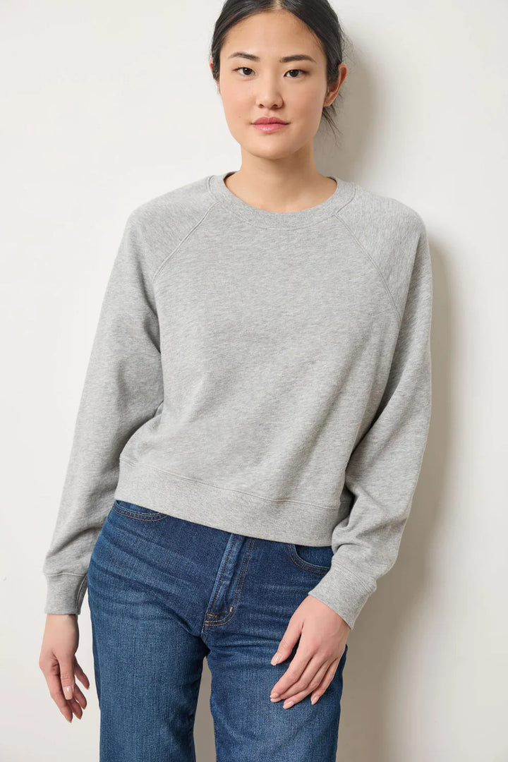 RAGLAN SWEATSHIRT