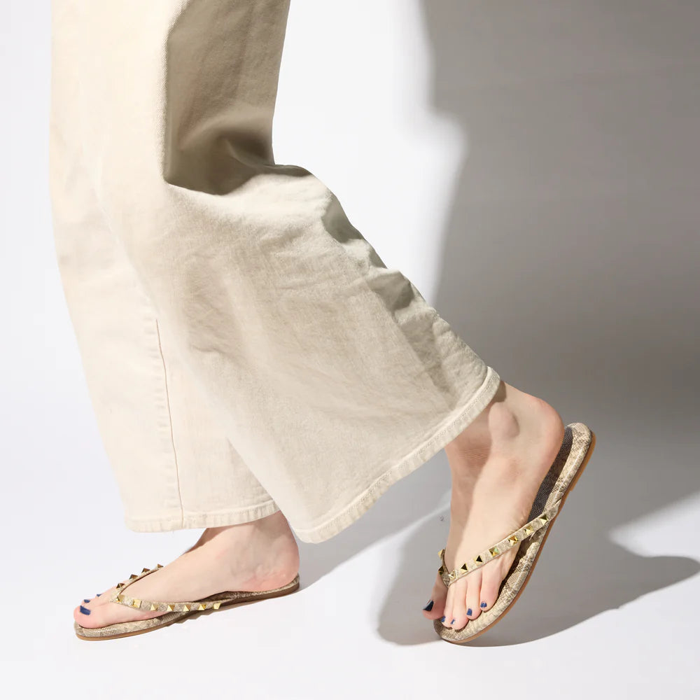 YOSI SAMRA RIVINGTON STUD FLIP FLOPS