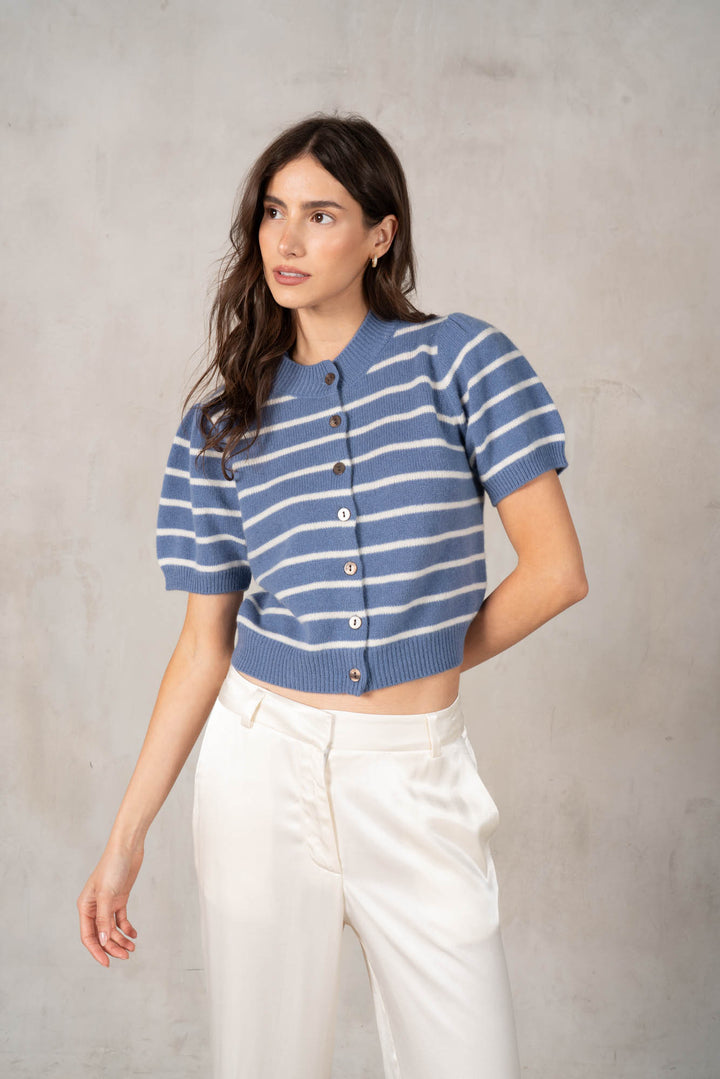 SHORT SLEEVE BUTTON UP KNIT TOP