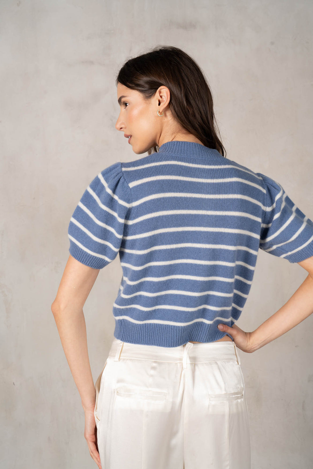 SHORT SLEEVE BUTTON UP KNIT TOP