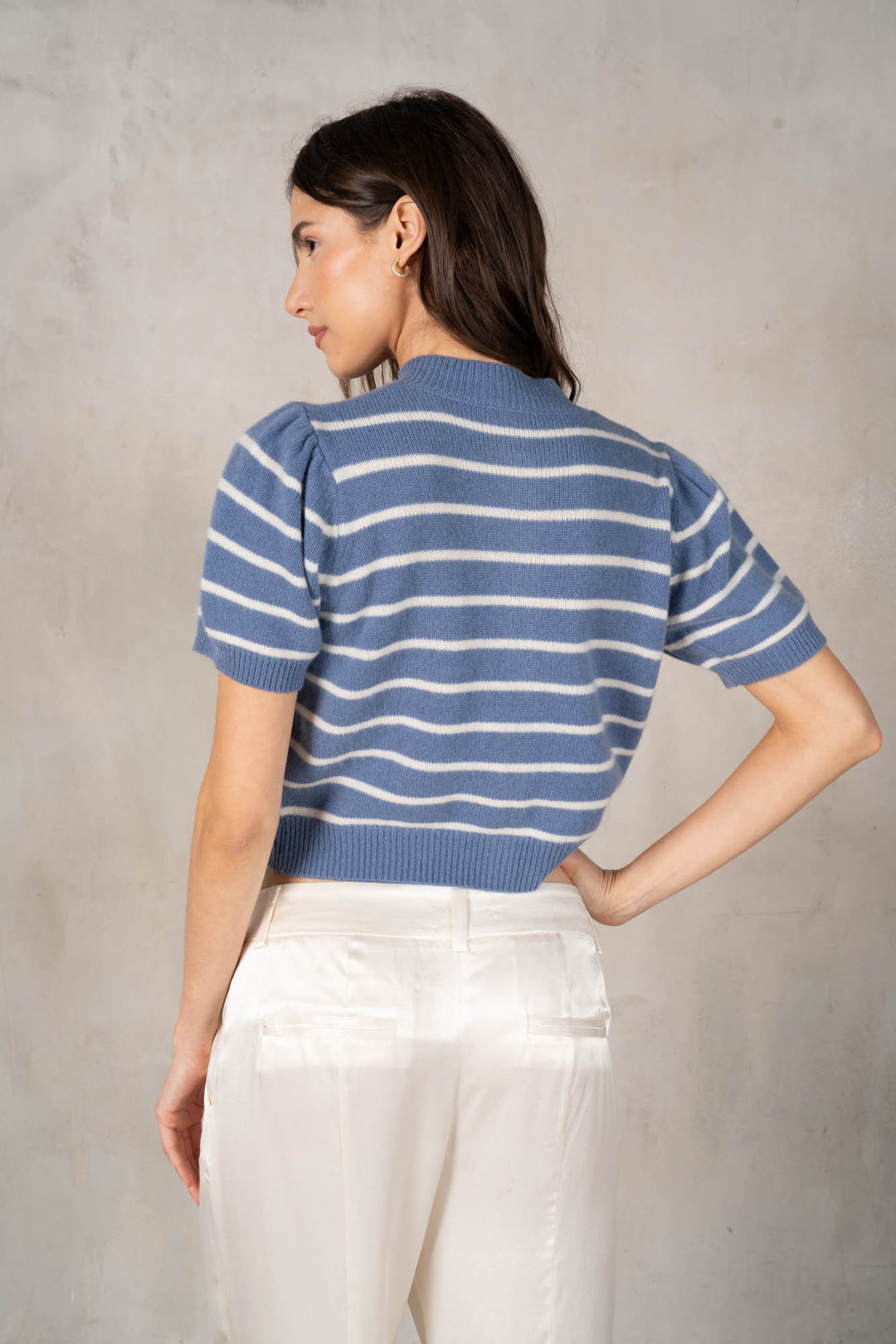 SHORT SLEEVE BUTTON UP KNIT TOP