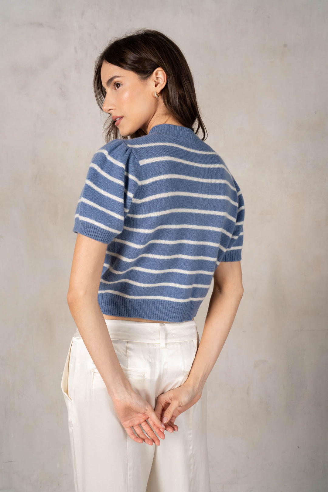 SHORT SLEEVE BUTTON UP KNIT TOP