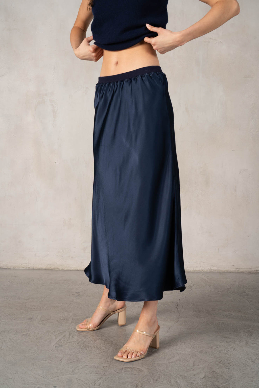 SATIN MIDI SKIRT