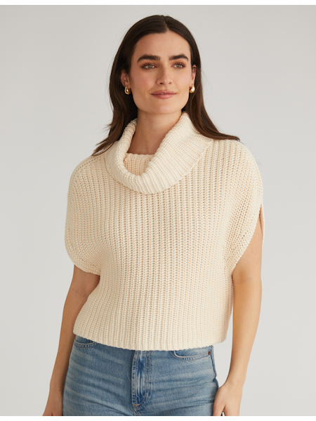 CATE SLEEVELESS TURTLENECK SWEATER