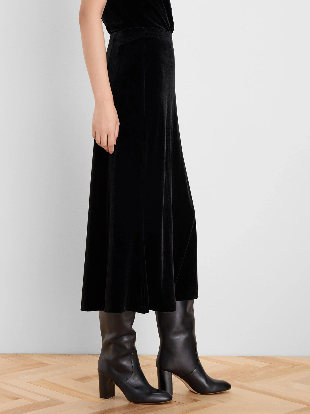 VELVET SLIP SKIRT