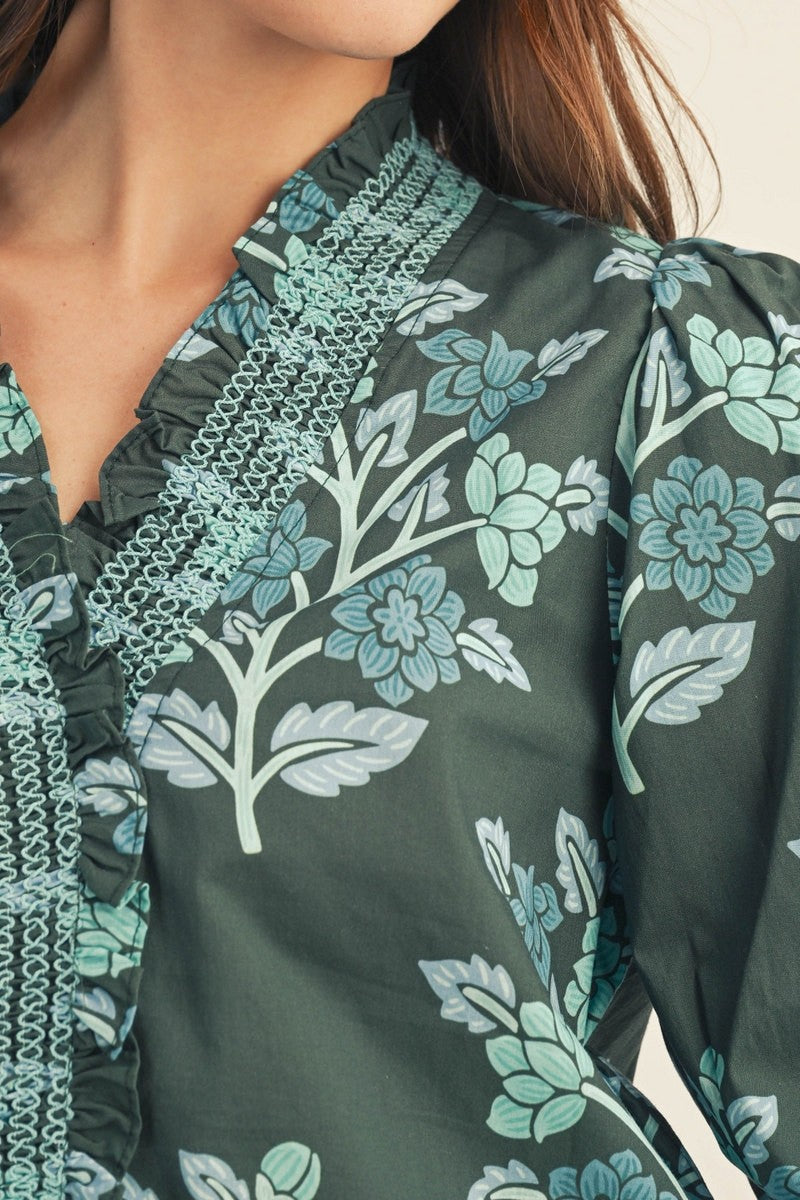 EMBROIDERED SMOCKING DETAIL FLORAL TOP